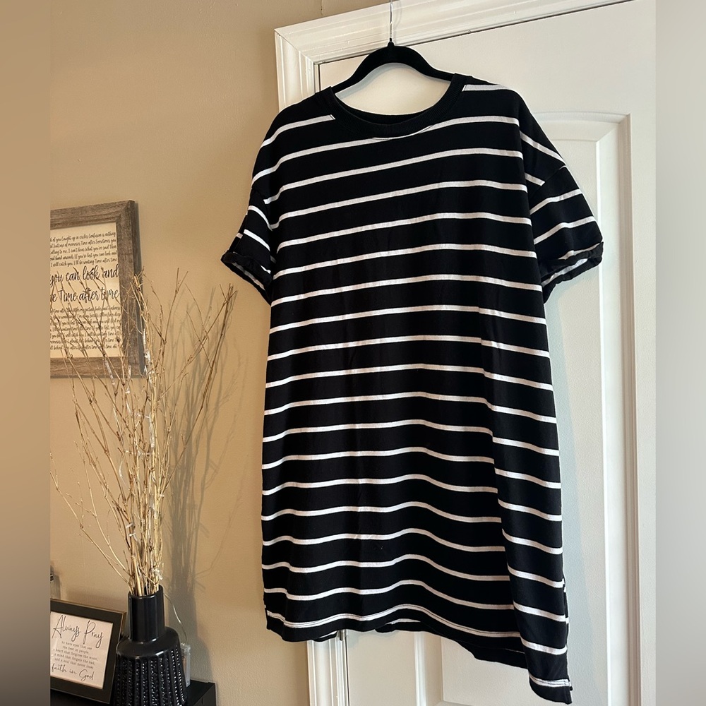 Black and White Striped T-Shirt Dress XXL